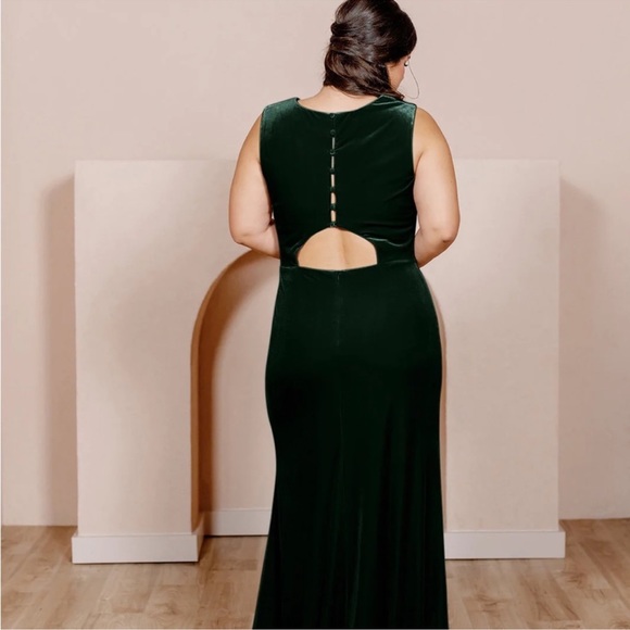 Revelry Cleo Emerald (613) Dress. Size 6. Hemmed for a short girly. - Picture 2 of 4